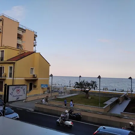 Апартаменты Babyaccommodation Family Experience Ii *